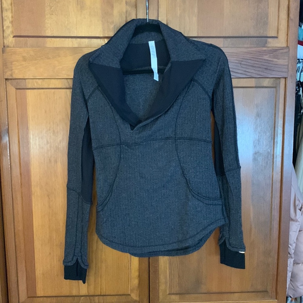 Lulu lemon quarter zip jacket!Athletic wear size 8. Comfy material. Hardly worn!